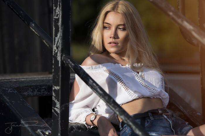 jean shorts looking away Scarlett Jane portrait Jack