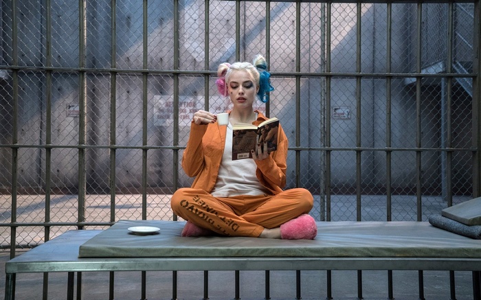 books, coffee, reading, Harley Quinn, movies, Margot Robbie, prison, blonde, actress, Suicide Squad, sitting, legs crossed, twintails, women, red nails, dyed hair, prisoners, prisons