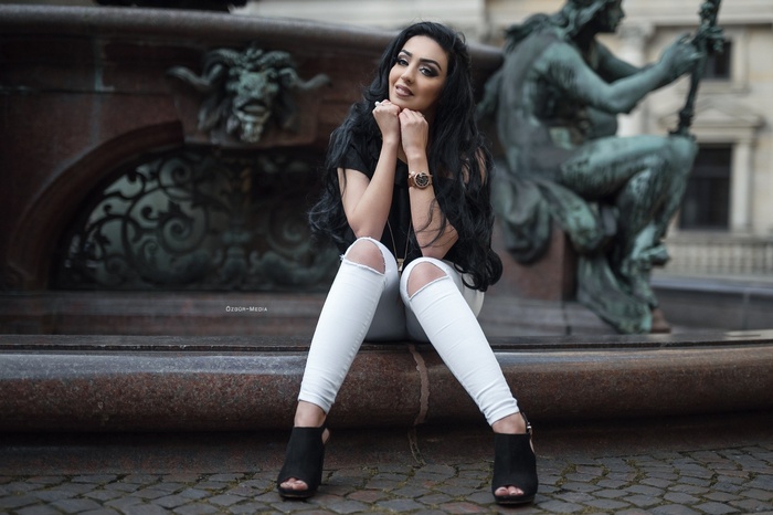 high heels, depth of field, smiling, women, torn jeans, pants, black hair, sitting