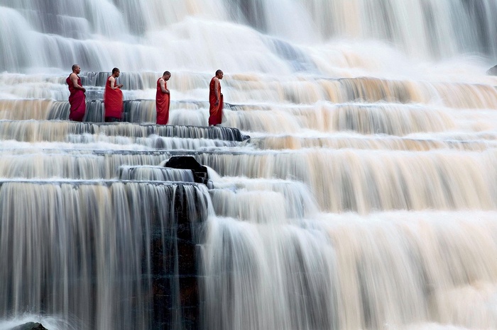 Vietnam, rock, men, meditation, monks, Asia, people, landscape, nature, waterfall, long exposure, Dang Ngo, Buddhism