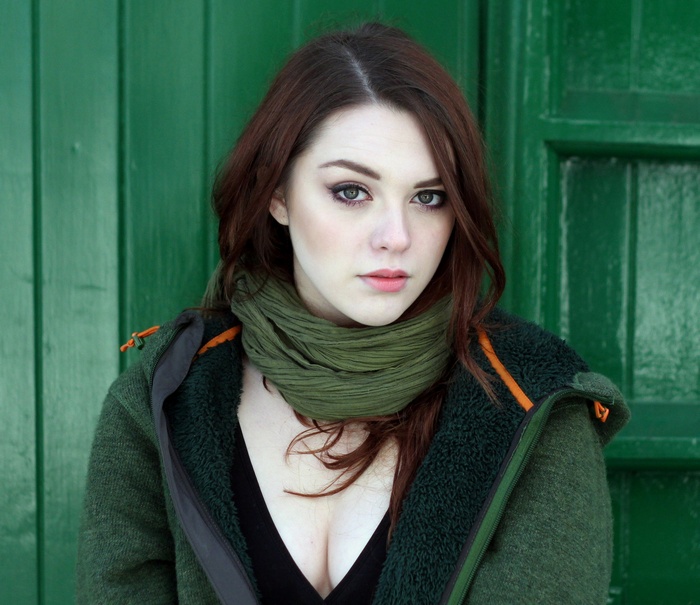 looking at viewer, Imogen Dyer, cleavage, green eyes, women, green background, brunette, women outdoors, scarf