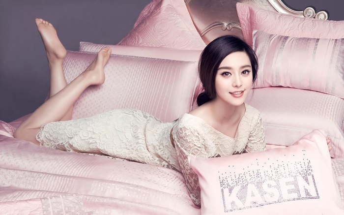 women, Asian, black hair, feet, feet in the air, Fan Bingbing