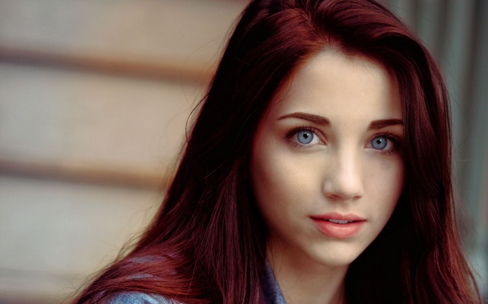 Redhead woman with blue eyes, Emily Rudd