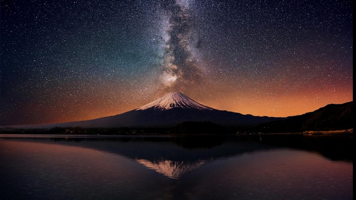Mount Fuji under the Milky Way galaxy