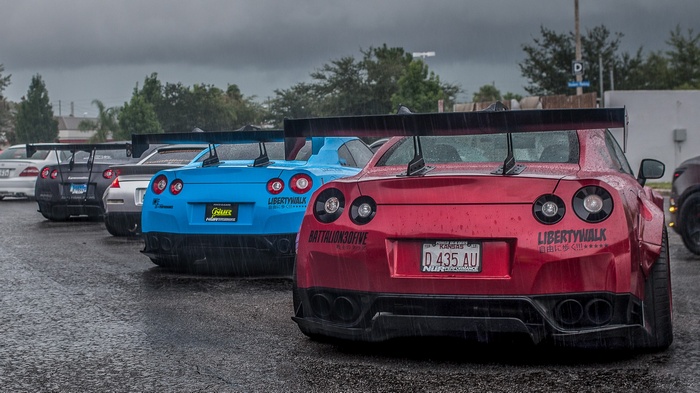 Nissan GT-R R35 cars in the rain