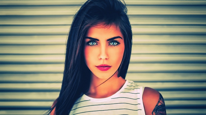 Marlen Valderrama Alvaréz, a woman with striking blue eyes