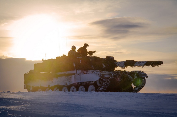 Norwegian Army Leopard 2 tank in the snow at sunset