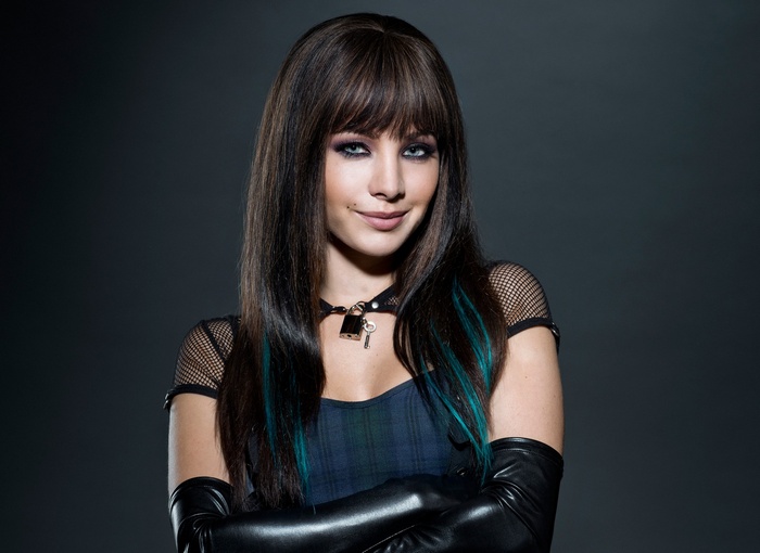 Ksenia Solo with a lock and key necklace