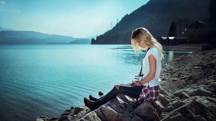 sitting, torn jeans, blonde, water, women, tattoo, closed eyes, Ivan Gorokhov, camera, shirt, women outdoors, pants, lake, shoes