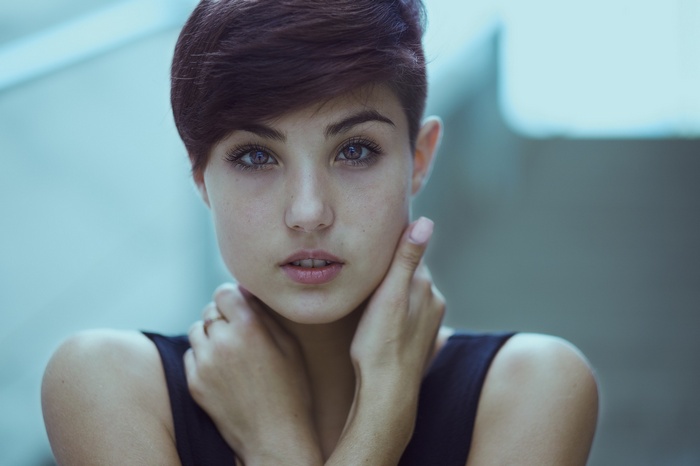 Michele Maglio, Giorgia Soleri, closeup, Mic Maglio, short hair