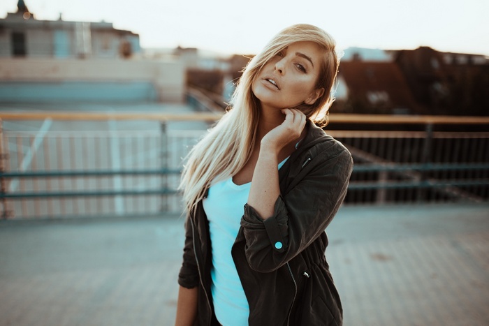Portrait of a blonde woman by Helge Röske