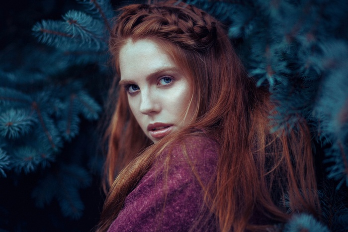Elsa Facchin with Red Hair and Blue Eyes