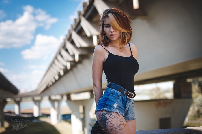 model, tattoo, dyed hair, women, Valery Slavgorodskaya, portrait, shirt, looking at viewer, jean shorts, Solovbev