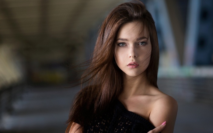 Portrait of a young woman with brown hair