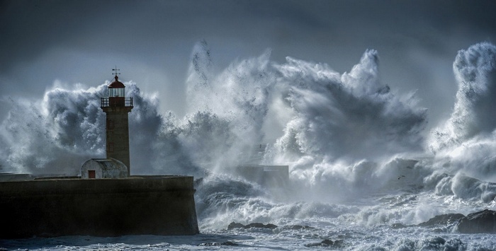 Lighthouse in Portugal battered by massive waves