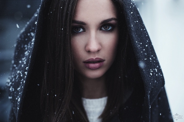 Portrait of Julia Kästner in the snow