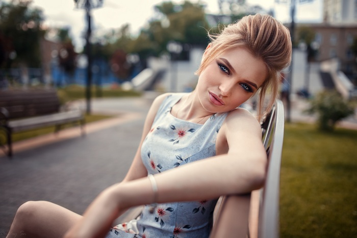Portrait of a woman by Dmitry Shulgin