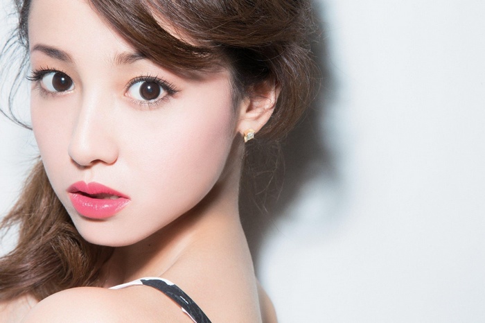 Erika Sawajiri portrait with long brown hair