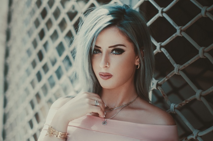 Woman with dyed hair and nose ring