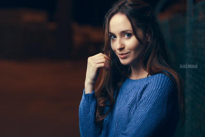 Lorenza Cani in a blue sweater by Victor Kalman