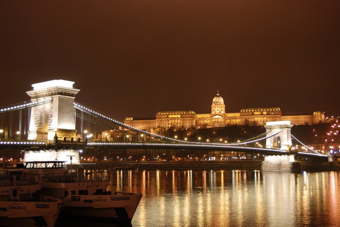 Chain Bridge and Buda Castle at night in Budapest