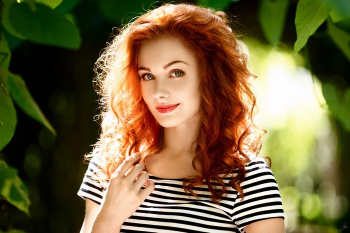 smiling, women outdoors, long hair, T-shirt, model, redhead, curly hair, Konstantin Kryukovskiy, eyes, looking at viewer, portrait, depth of field, women, face