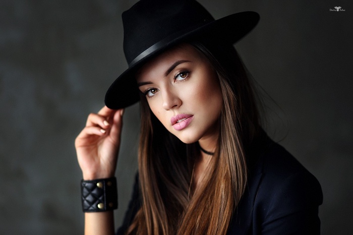 painted nails, women, simple background, brunette, looking at viewer, face, glamour women, straight hair, brown eyes, millinery, pink lipstick, portrait, long hair, hat