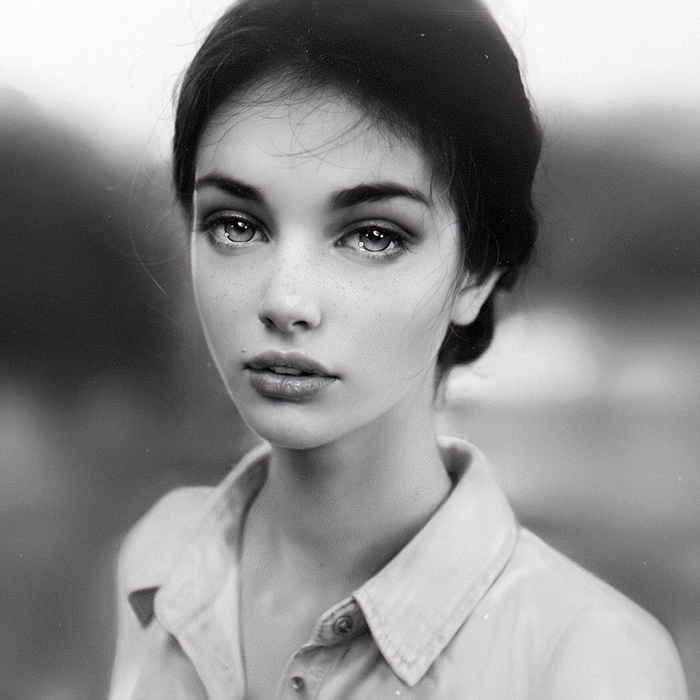 Artwork by Irakli Nadar of a young woman
