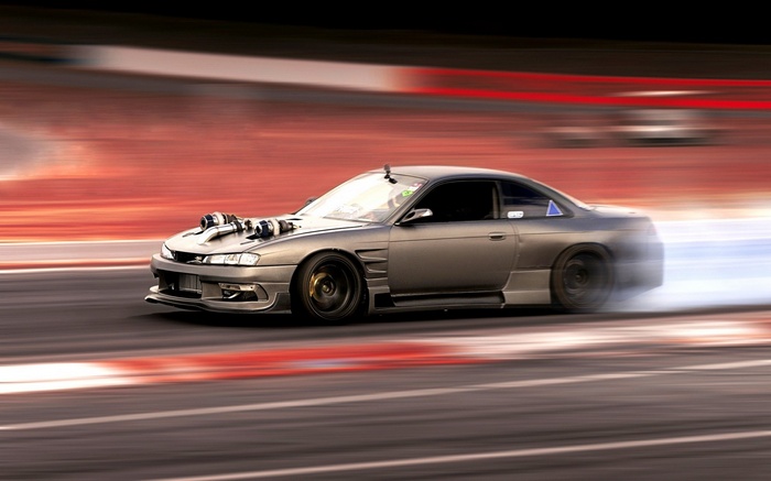 Nissan Silvia S14 drifting with twin turbos