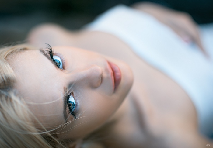 bare shoulders, eyes, women, model, face, depth of field, blue eyes, Igor Egorov, blonde, looking at viewer