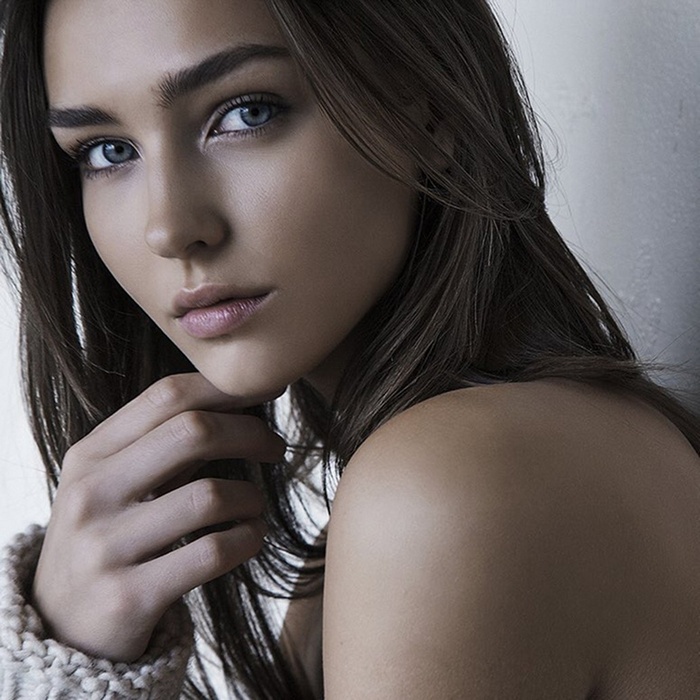 Rachel Cook portrait