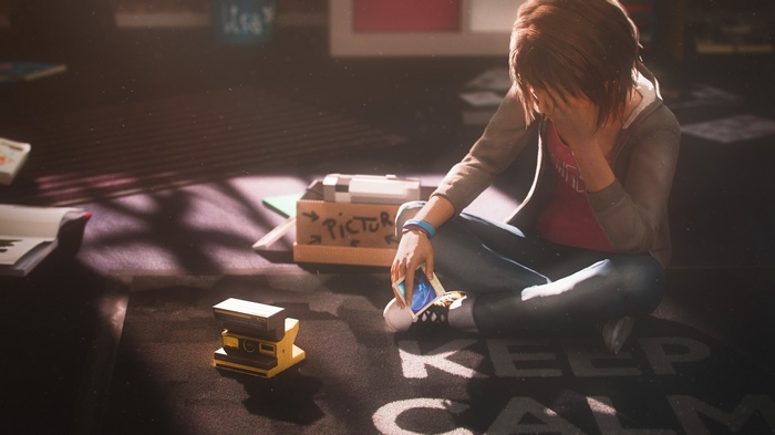 Max Caulfield from Life Is Strange with a camera