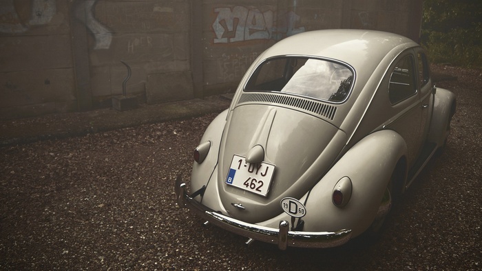 Vintage Volkswagen Beetle with Belgian license plate