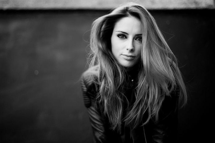 Carolina Torres in a leather jacket