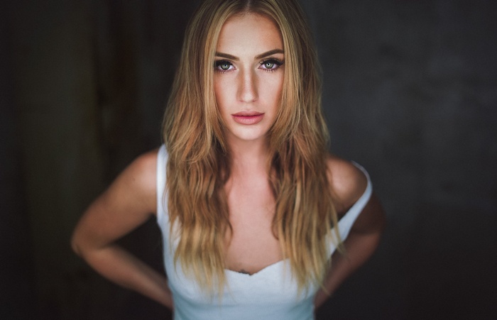 Portrait of a blonde woman