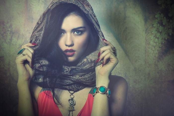 Model Keely King wearing a headscarf and jewelry