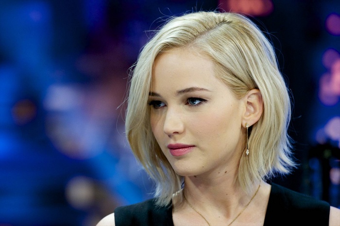 Jennifer Lawrence blonde actress close-up