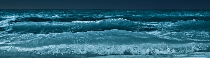 Ocean waves crashing on the shore