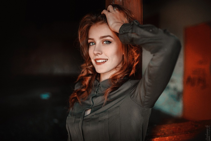 Stephanos Georgiou portrait of a smiling redhead woman