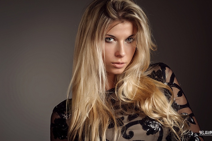 Portrait of a blonde woman with long hair