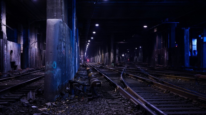 Subway tunnel with multiple railway tracks