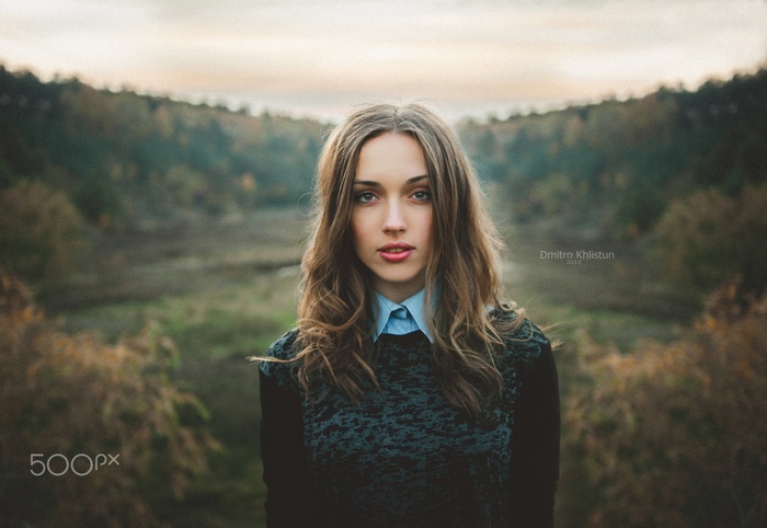 Portrait of a young woman in a natural setting
