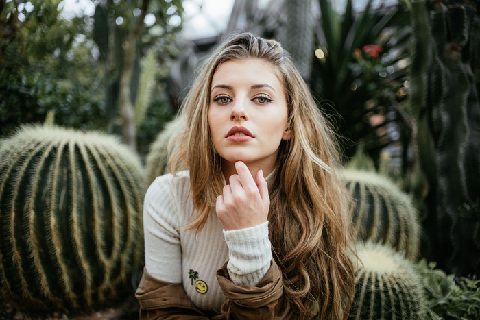 Portrait of Eliana Jones in a botanical garden
