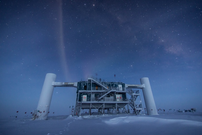 Research centre in Antarctica under the stars