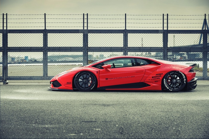 Red Widebody Lamborghini Huracan LP 610-4