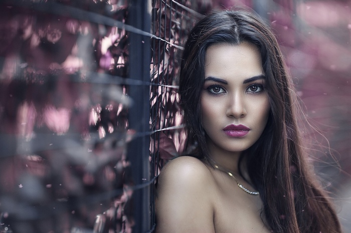 Portrait of a woman by Alessandro Di Cicco