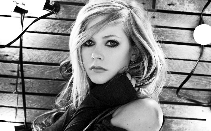 Avril Lavigne monochrome portrait