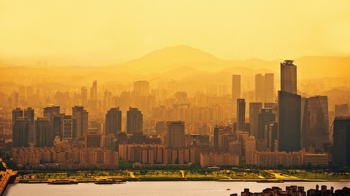 Seoul skyline with mountains in the background