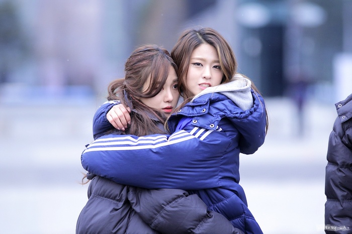 Seolhyun and another woman hugging