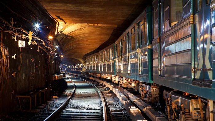 Train in a Moscow metro tunnel